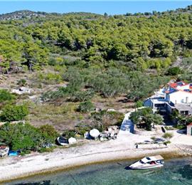 6 Bedroom Beachfront Villa with Heated Pool near Vela Luka on Korcula Island, Sleep 12